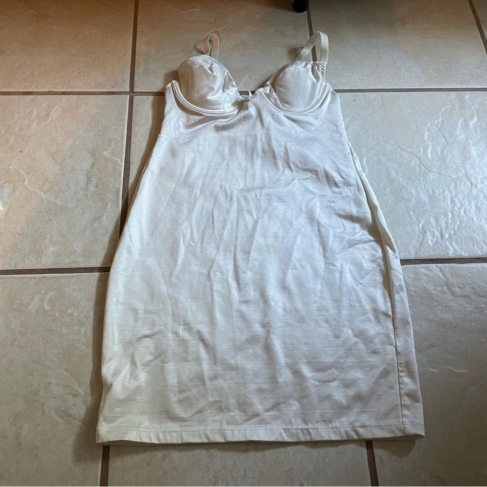 VINTAGE VS 34A SHAPEWEAR